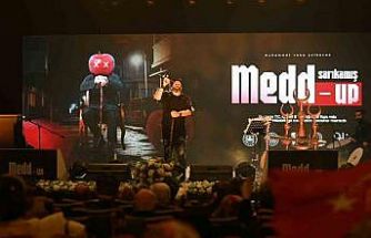 Bakan Göktaş ’Medd-Up’ sahne gösterisini izledi