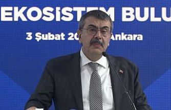 Bakan Tekin: "Teknolojiye dair her adımı geniş yelpazeyle tartmak durumundayız"