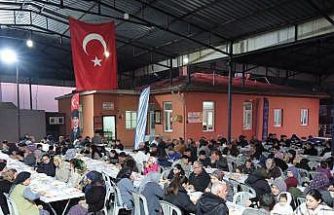 Başkan Erol ilk iftarını vatandaşlarla açtı