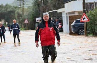 Başkan Mandalinci su taşkınlarının yaşandığı Kızılağaç’ta incelemelerde bulundu