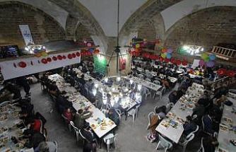 Bayburt’ta geleneksel iftar sofrası tarihi Taşhan’da kuruluyor