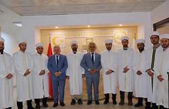 Bayburt’ta göreve başlayan imam hatiplere cübbe töreni