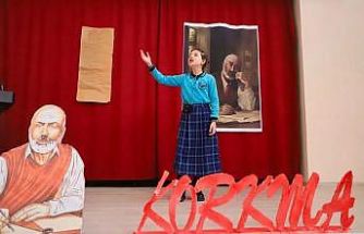 Bayburt’ta ilkokul öğrencileri istiklal Marşı’nı güzel okumak için yarıştı