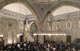 Beraat Kandili’nde camiler doldu taştı