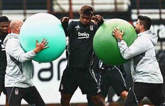 Beşiktaş kondisyon ve taktik çalıştı