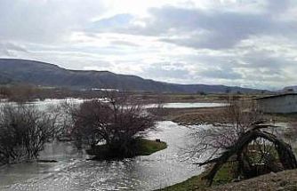 Beypazarı’nda ekili araziler sular altında kaldı