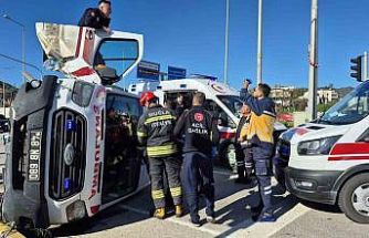 Bodrum’da ambulans devrildi: 4 yaralı