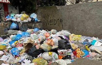 Buca’da grev bitti, çöp çilesi bitmedi