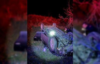 Bucak’ta otomobil takla attı: 2 yaralı