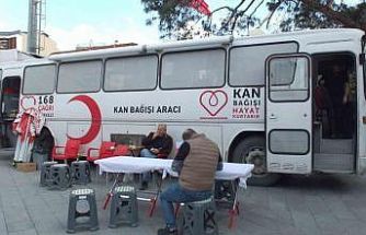 Burhaniyeliler kan bağışı paptı