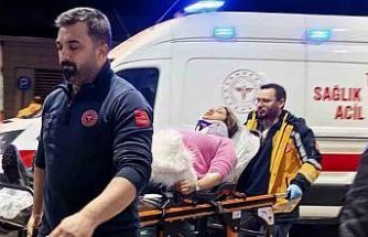 Bursa’da otomobil duvara çarptı: 2 yaralı