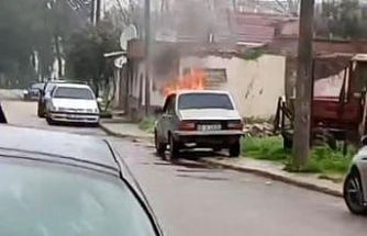 Bursa’da park halindeki otomobil alevlere teslim oldu