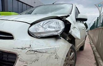 Çarptığı araca levye ile saldırdı, giderken ışıklı çiçek buketi bıraktı