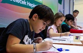 Çocuklar bir günlüğüne ressam oldu