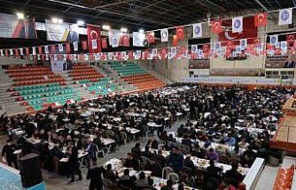 Çorum Belediyesi’nin iftar sofrasında ilk oruç açıldı