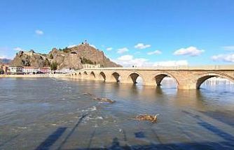 Çorum’da kış yağışlarıyla Kızılırmak’ın debisi yükseldi