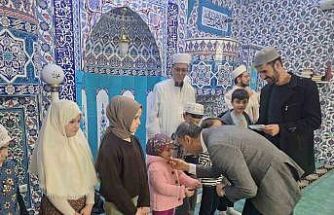 Çorum’da Ramazan’ın ilk teravih namazında çocuklar camide buluştu