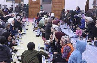 Çorum’dan Suriye’ye gönül köprüsü: Savaşta zarar gören camide günde yüzlerce kişi iftar sofrasında buluşuyor