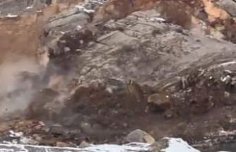 Çukurca kara yolunda kaya düşmesi kamerada