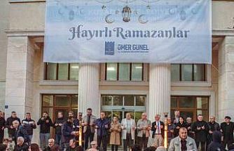 Davutlar’da oruçlar Kuşadası Belediyesi’nin iftar sofrasında açıldı