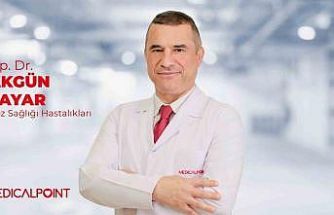 Dr. Sayar, "Karanlıkta kullanılan telefon ışığı göz sağlığını olumsuz etkiler"