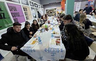 Edirne’de imece usulü iftar: Okul içinde Ramazan bereketi