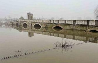 Edirne’de nehir taşkınları sürüyor