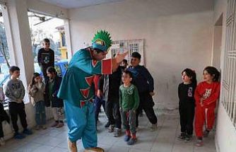 Efeler’in iftar programlarında çocuklar unutulmadı