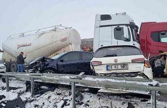Erzurum’da zincirleme kazada can pazarı yaşandı: 8 ağır yaralı