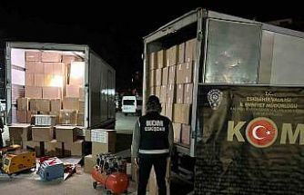 Eskişehir’de 5 milyon 800 bin makaron ve kilolarca kaçak tütün ele geçirildi