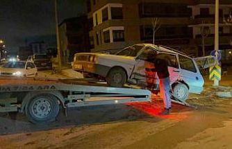 Eskişehir’de iki otomobil çarpıştı: 4 yaralı