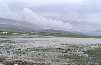 Gaziantep’te tarım arazileri su altında kaldı