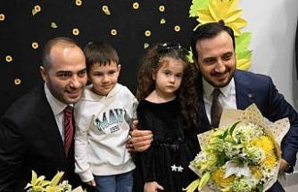 Gaziosmanpaşa’da Anne, Çocuk Merkezi ve Kafesi açıldı