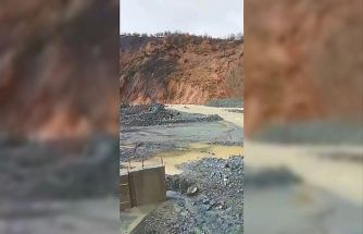 Heyelan nedeniyle açılan alternatif yol sular altında kaldı