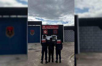 Hırsızlık suçundan aranan şahsı jandarma yakaladı