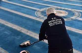 İncirliova Acarlar Camii’nde temizlik çalışması yapıldı