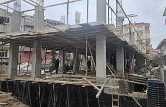 İnşaattan düşen işçi yaralandı