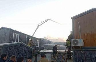 İşçi konteynerinde çıkan yangın kontrol altına alındı