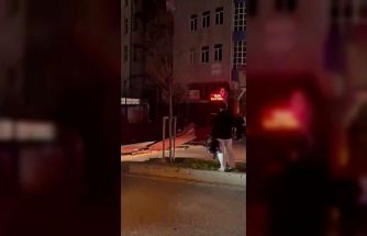 İstanbul’da fırtınada bazı binaların çatıları uçtu