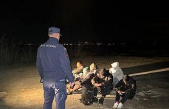 İzmir’de 30 düzensiz göçmen yakalandı