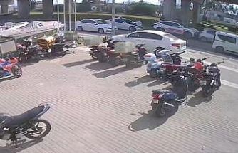 Jandarma trafik aracına çarpıp kaçtılar, yakalanınca ikisi birden ‘aracı ben kullanıyordum’ dediler