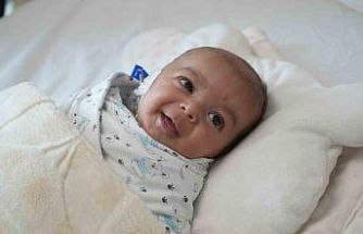 Kafasındaki nadir tümör alındı, hayata tekrar gülümsedi