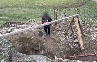 Kanalizasyon bahanesiyle 6 metrelik define çukuru kazarken yakalandılar