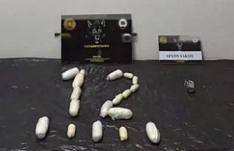 Kapsül halinde 88 parça uyuşturucu yutan şüpheliler tutuklandı