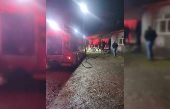 Karakoçan’da rüzgarın tutuşturduğu bacayı itfaiye ekipleri söndürdü