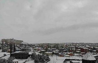 Kars beyaza hapsoldu: Yarım asırlık kar rekoru kırıldı