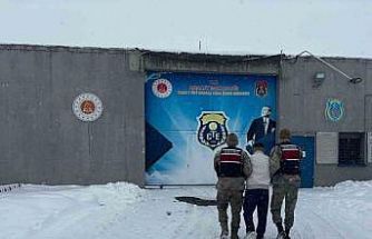 Kars’ta aranan 2 kişi jandarma ekiplerince yakalandı