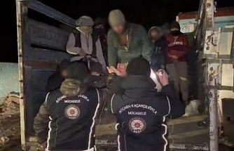 Kars’ta göçmen kaçakçılığı operasyonu: 19 düzensiz göçmen yakalandı