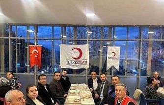 Kaymakam Dalak kurum amirleriyle Kızılay’ın iftarında vatandaşlarla buluştu