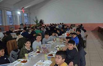 Kaymakam Koşansu öğrencilerle iftar sofrasında buluştu